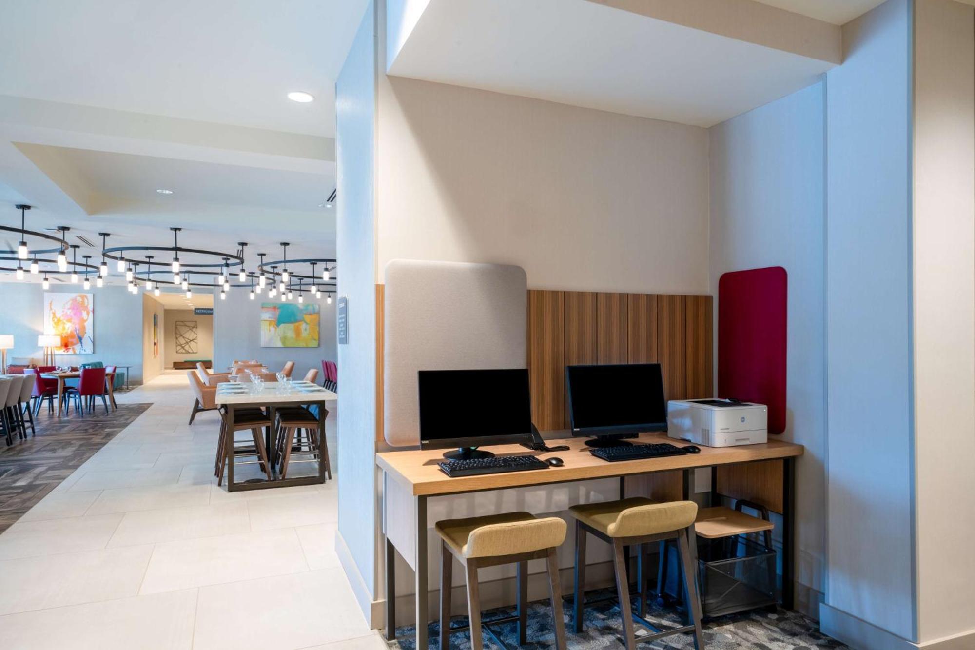 Hilton Garden Inn Brunswick Esterno foto